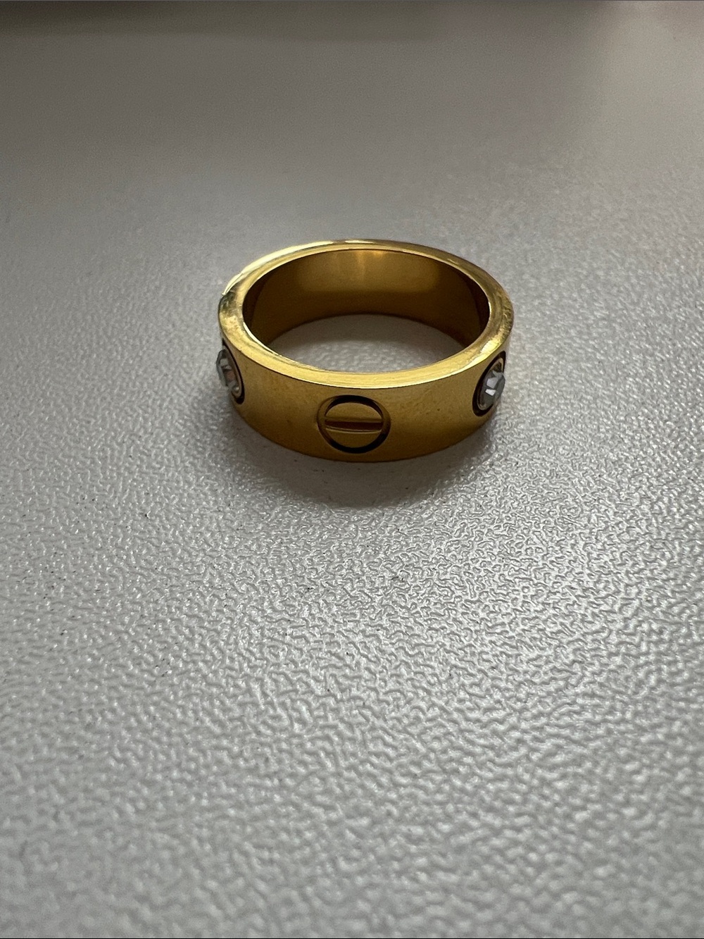 Love Design Ring with Zirconia Stainless Steel 18K Gold Plated | Elegant Jewelry - Picture 4 of 6